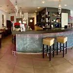 Ξενοδοχείο Boutique Goldene Henne 3*