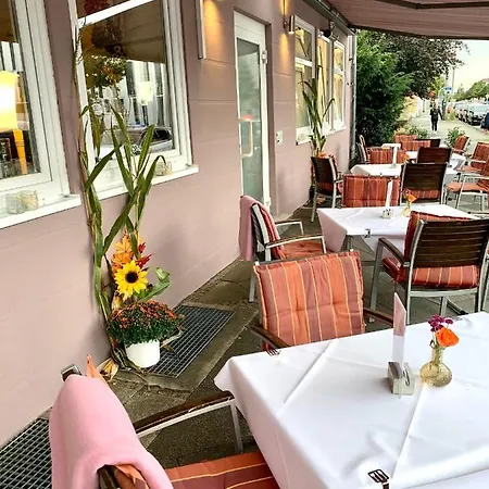 Boutique Goldene Henne 호텔