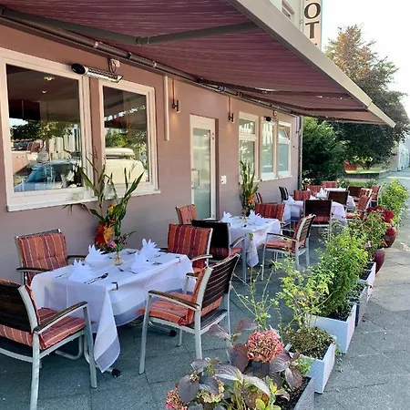 Boutique Goldene Henne 3*