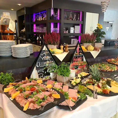 Boutique Goldene Henne Hotel 3*