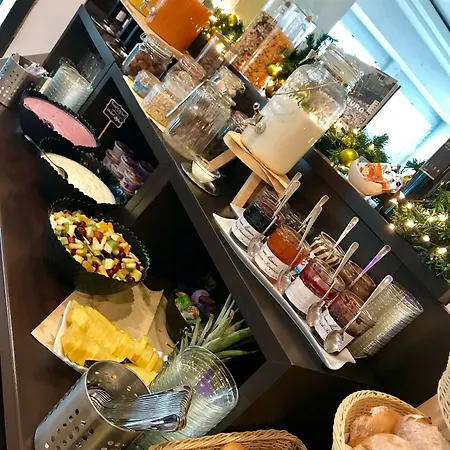 Boutique Goldene Henne 호텔