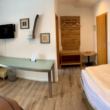 Boutique Goldene Henne 3*