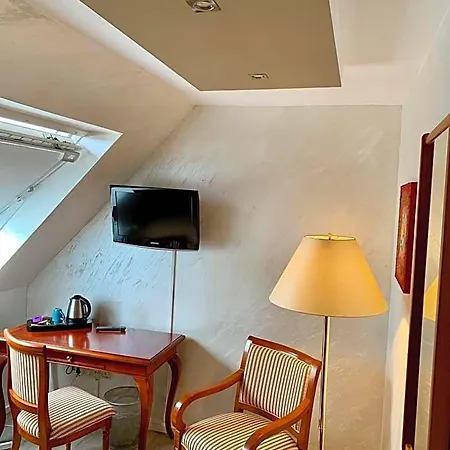Hotel Boutique Goldene Henne 3*