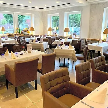 Hotel Boutique Goldene Henne 3*