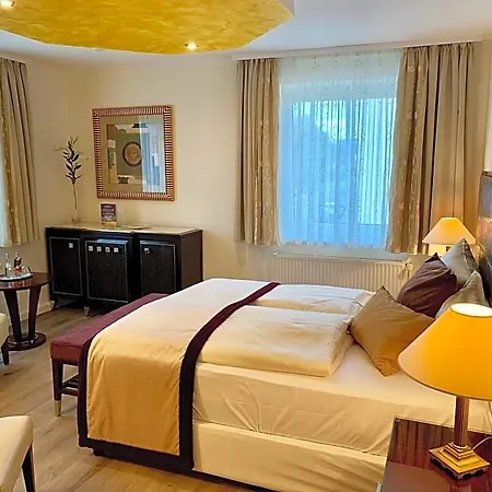 Boutique Goldene Henne Hotel Wolfsburgo