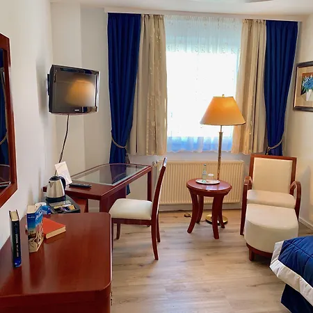 Boutique Goldene Henne 3* Wolfsburgo