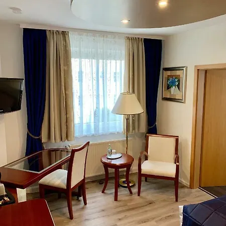 Boutique Goldene Henne 3*