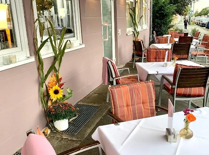 Boutique Goldene Henne Szálloda