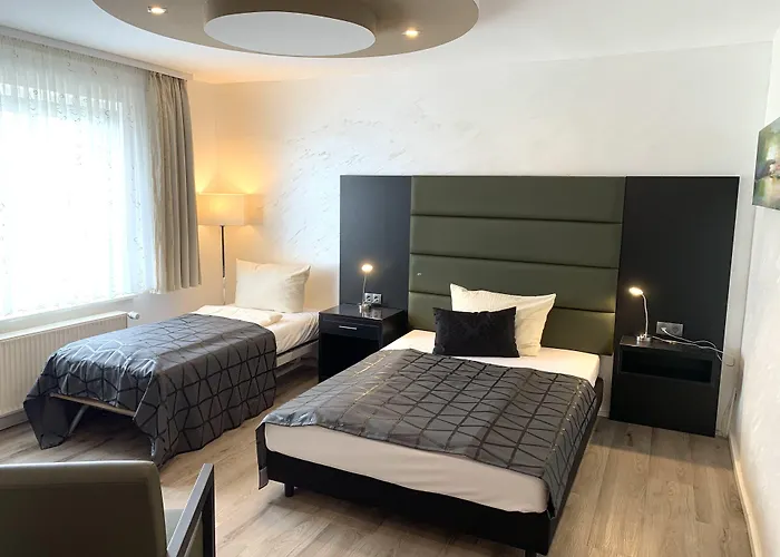 Boutique Goldene Henne Hotel 3*