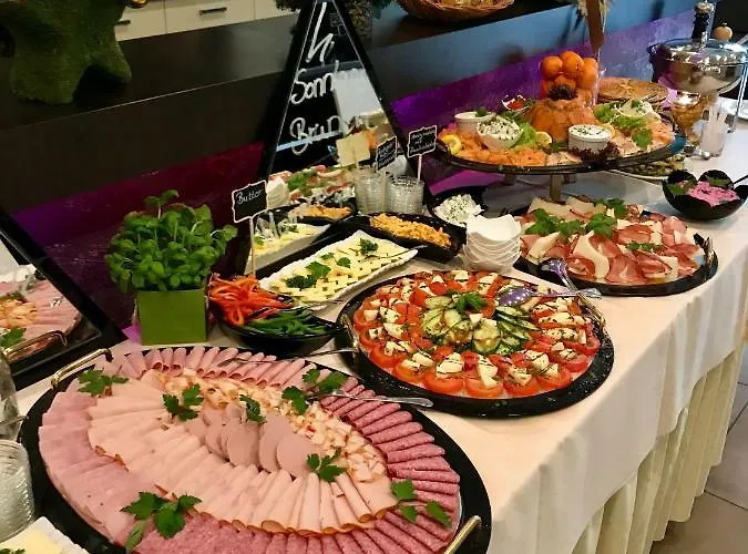 Boutique Goldene Henne Szálloda 3*