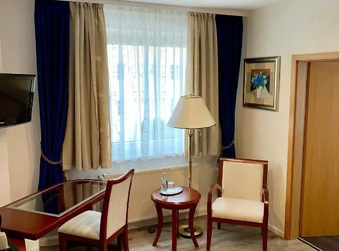 Boutique Goldene Henne 3*