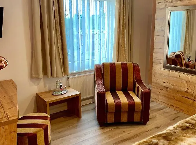 Szálloda Boutique Goldene Henne 3*