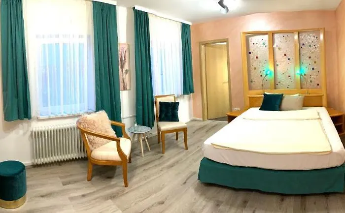 Boutique Goldene Henne 3*